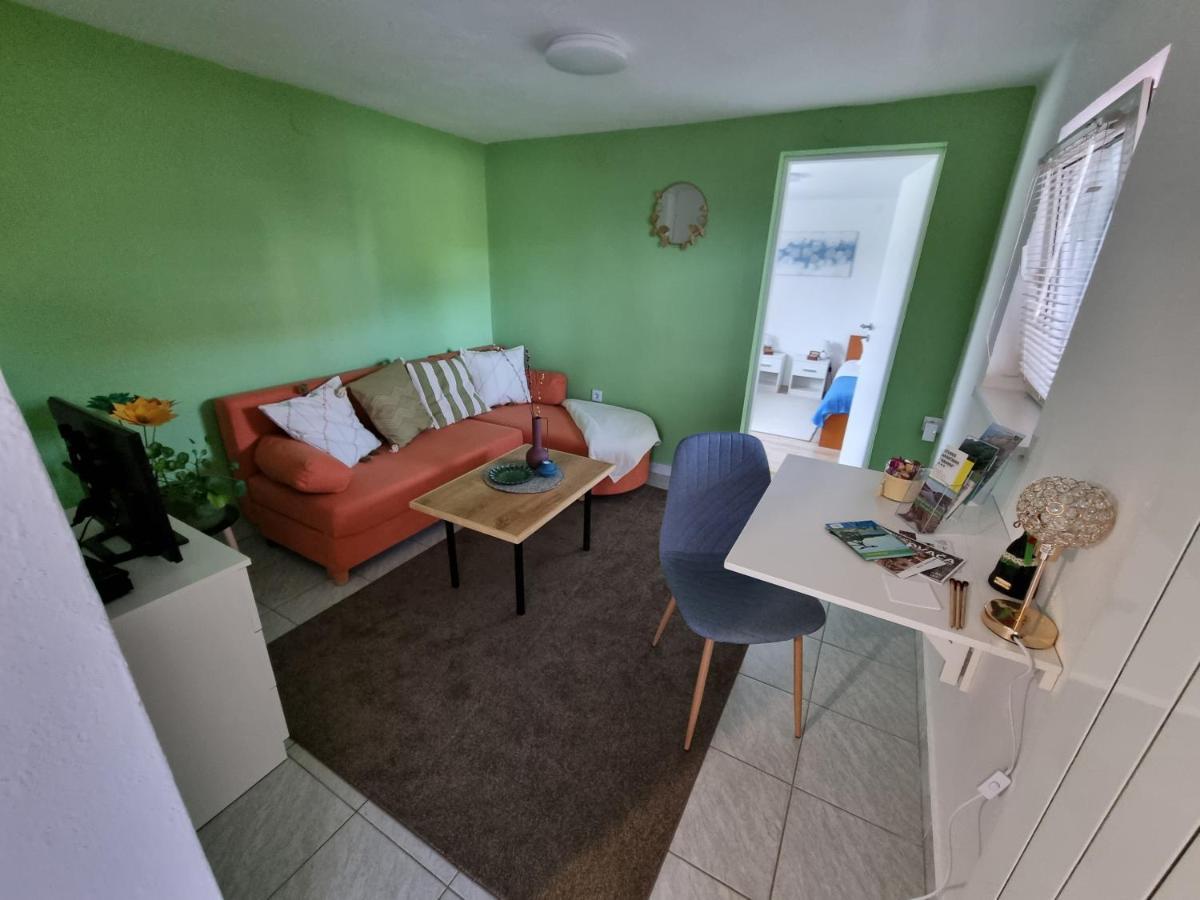 Studio Apartman Krosna Perusic Extérieur photo