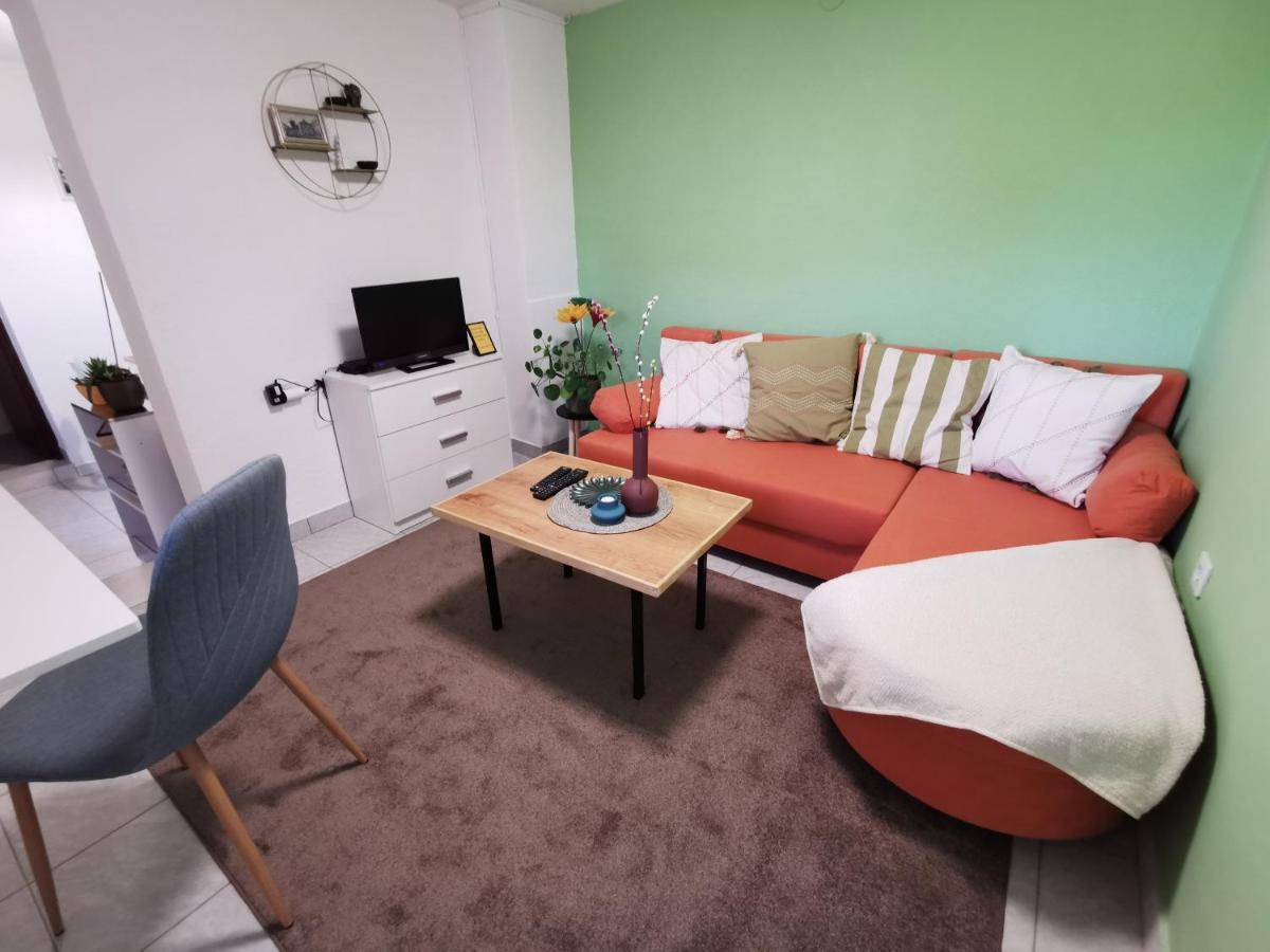 Studio Apartman Krosna Perusic Extérieur photo