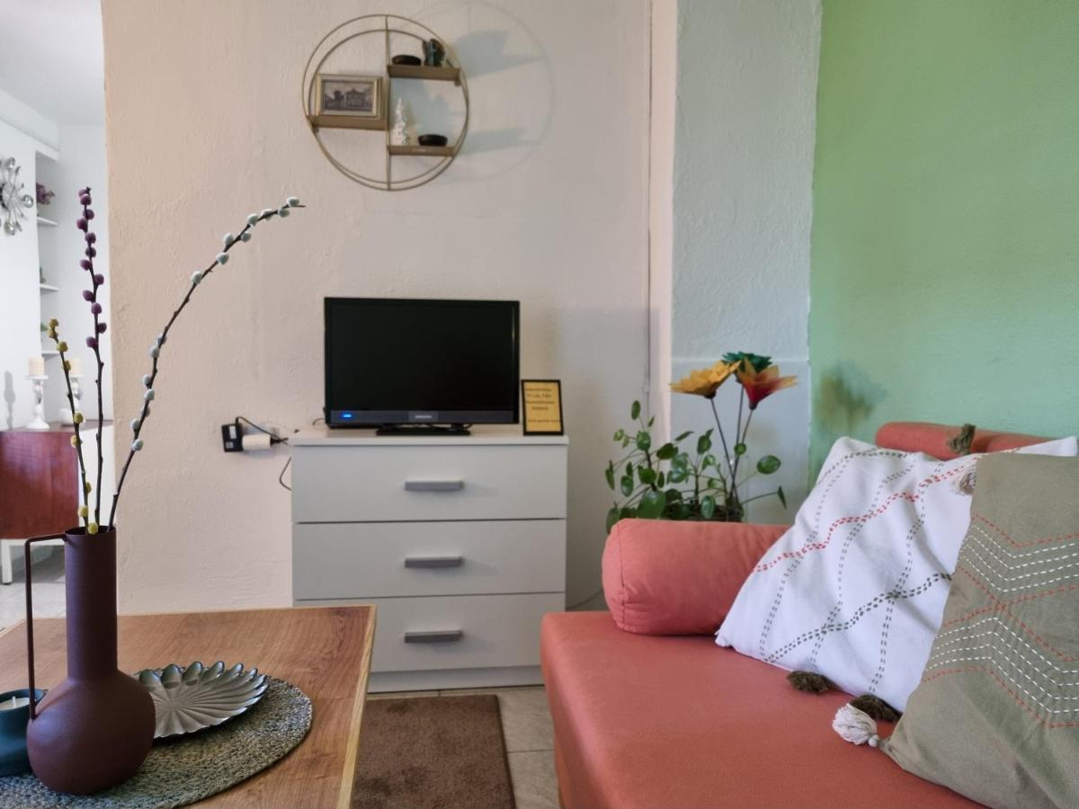 Studio Apartman Krosna Perusic Extérieur photo